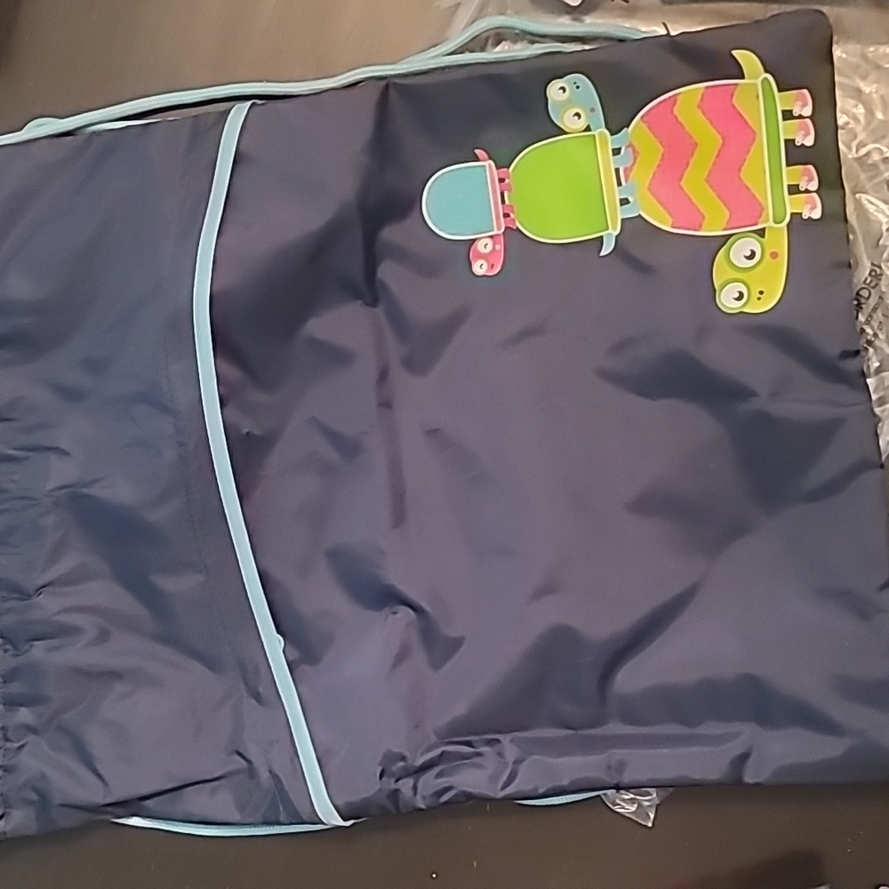 Thirty-One Navy W/ Topsy Turtle Cinch Sac